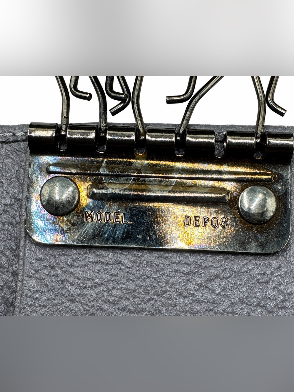 Gucci Gray Pebbled Leather 6 Hook Key Fob Made in Italy - Picture 2 of 4